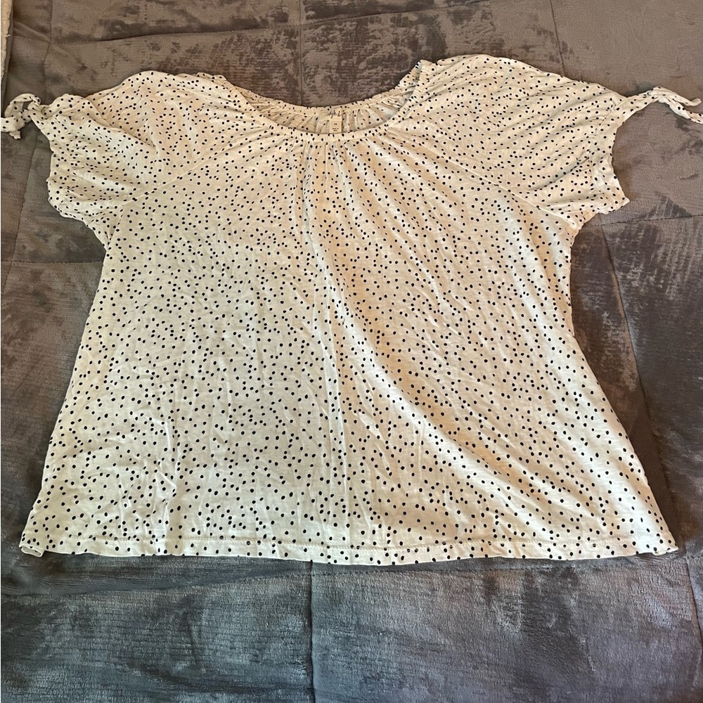 Style & co white polka dot blouse w/ ribbon sleeve details